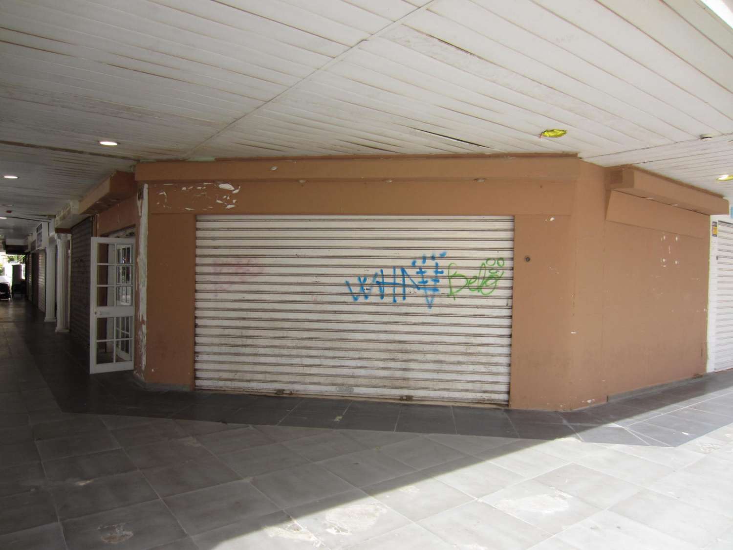 محل للبيع في Zona Puerto Deportivo (Fuengirola)