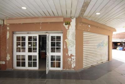 Magasin en vente à Zona Puerto Deportivo (Fuengirola)